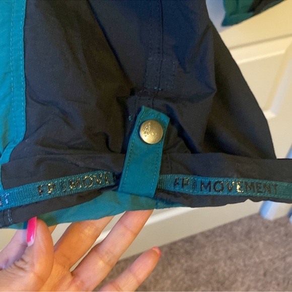 Free People! FP Movement Mesmerize Me Colorblock Pants In Spruced Up Color NWOT! - Picture 3 of 6